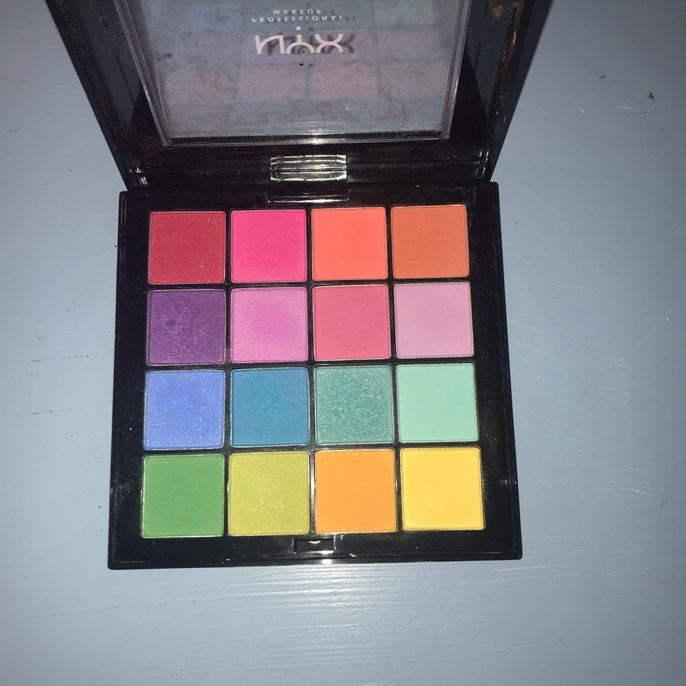 NYX eyeshadow palette